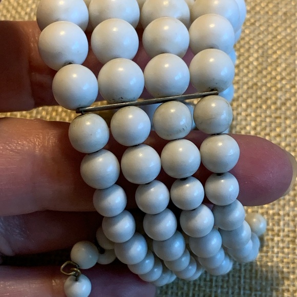 Vintage bracelet, great for clubs with black lights. 1960’s - Picture 5 of 7